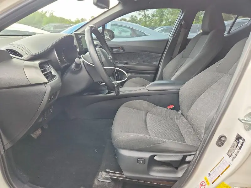 2018 TOYOTA C-HR XLE PREMIUM  