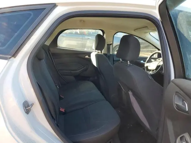 2016 FORD FOCUS SE  
