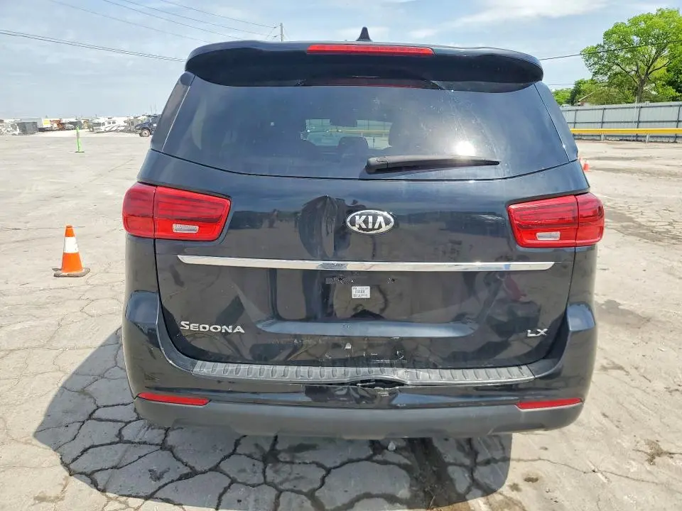 2019 KIA SEDONA LX  