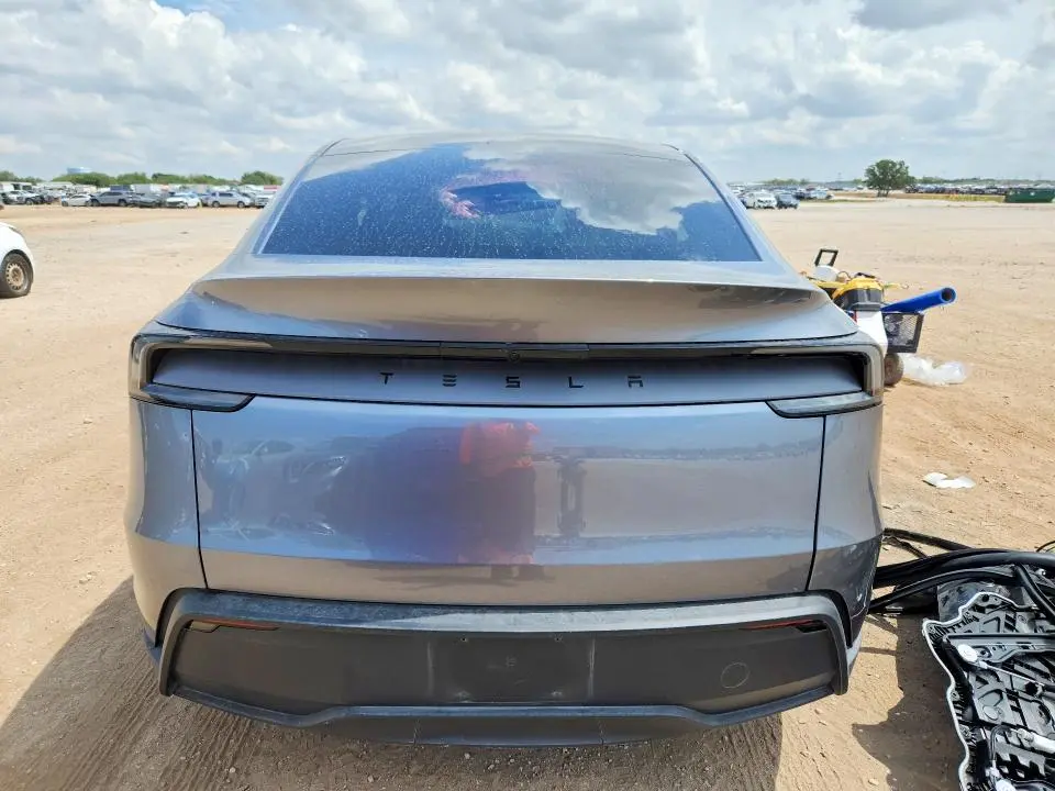 2026 TESLA MODEL Y   