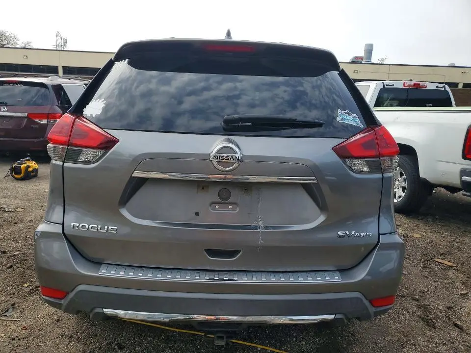 2018 NISSAN ROGUE SV  