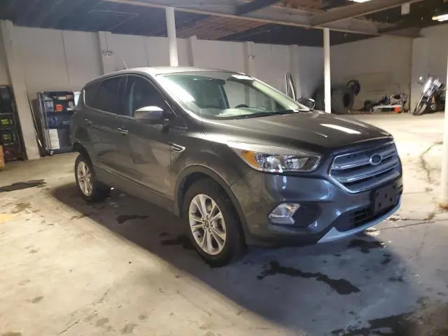 2019 FORD ESCAPE SE