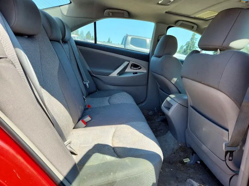 2010 TOYOTA CAMRY SE  