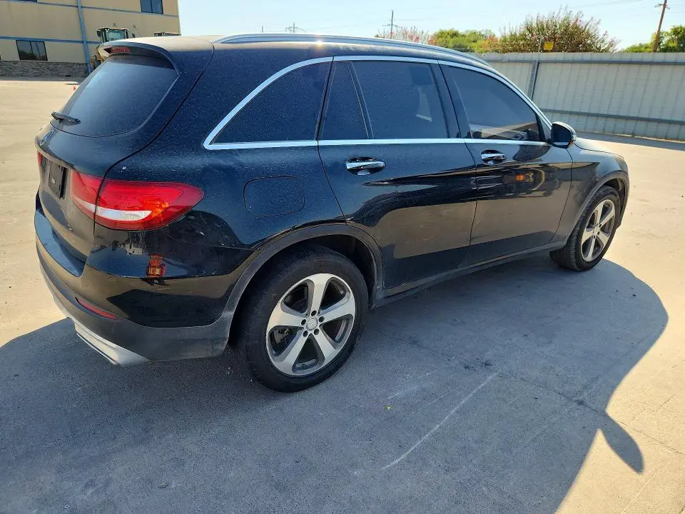 2017 MERCEDES-BENZ GLC 300  