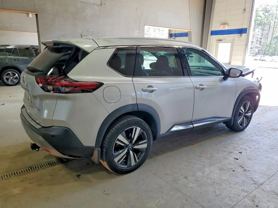 2021 NISSAN ROGUE SL  