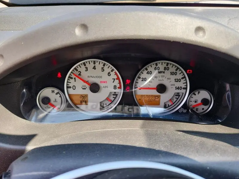 2011 NISSAN FRONTIER SV V6  
