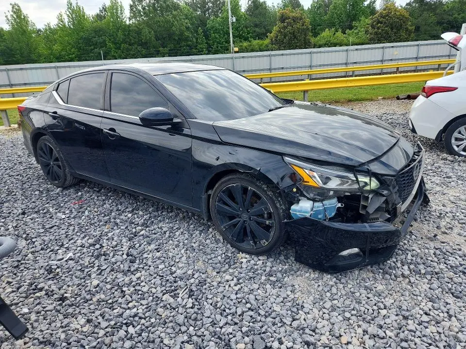 2020 NISSAN ALTIMA SR  