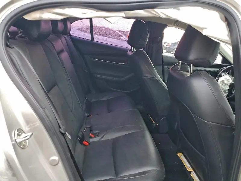 2023 MAZDA 3 PREFERRED  