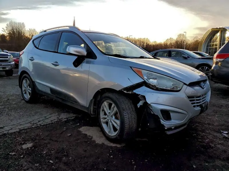 2011 HYUNDAI TUCSON GLS  