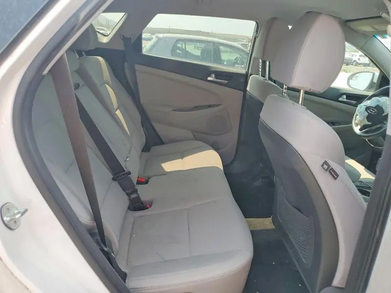 2020 HYUNDAI TUCSON SE  