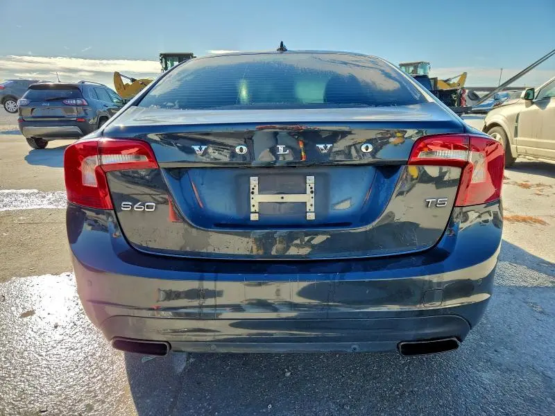 2015 VOLVO S60 PREMIER  