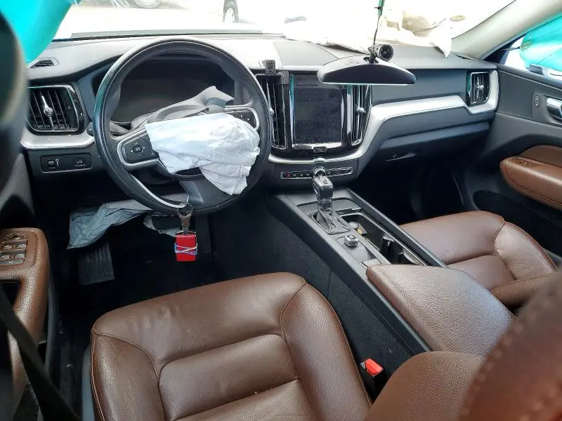 2018 VOLVO XC60 T5  