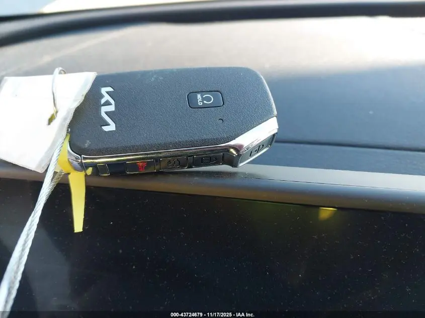 2025 KIA SPORTAGE X-LINE