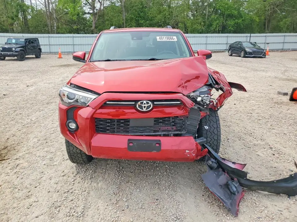 2021 TOYOTA 4RUNNER SR5  