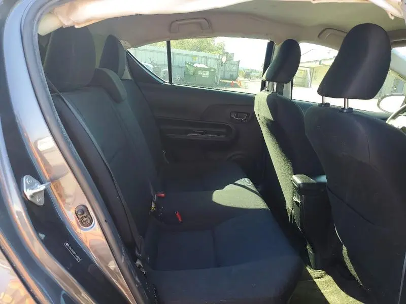 2015 TOYOTA PRIUS C TWO  
