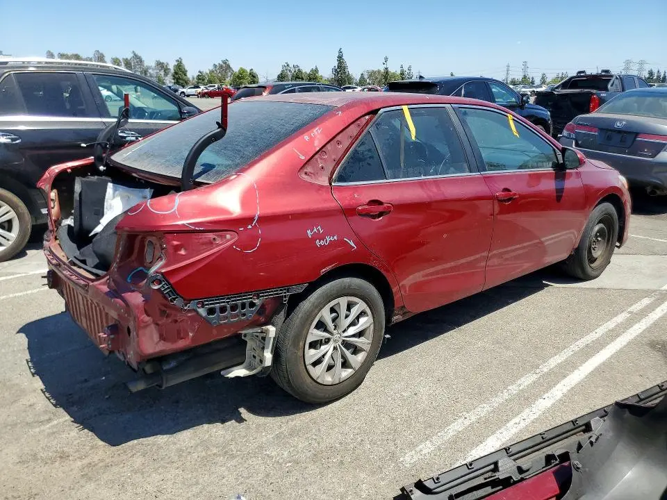 2015 TOYOTA CAMRY LE  