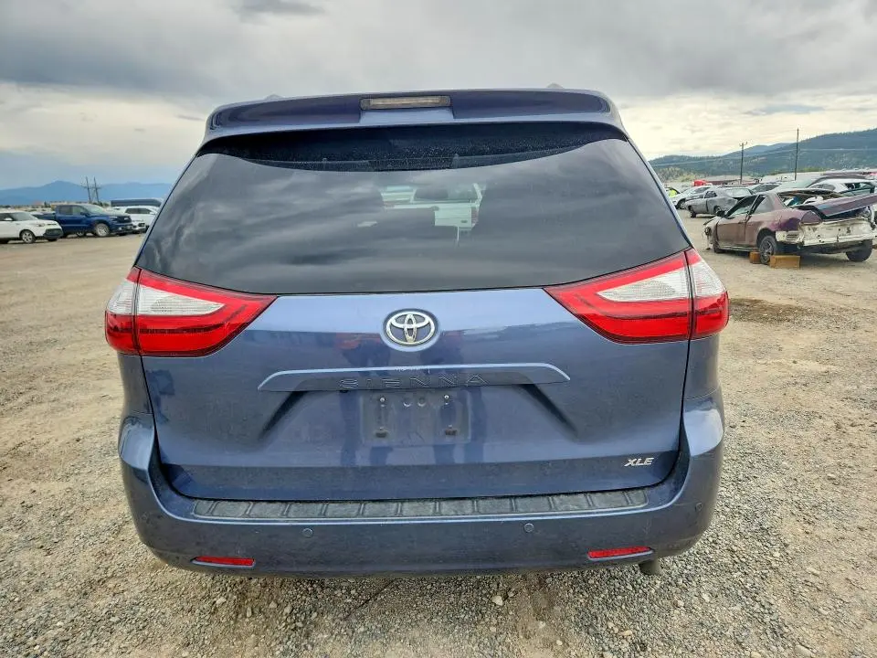2017 TOYOTA SIENNA XLE 8-PASSENGER  