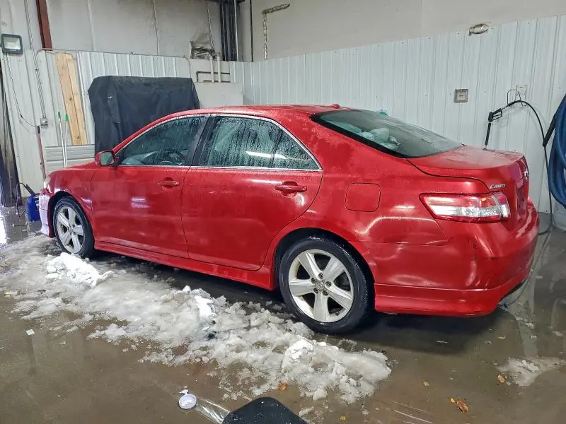 2011 TOYOTA CAMRY SE  