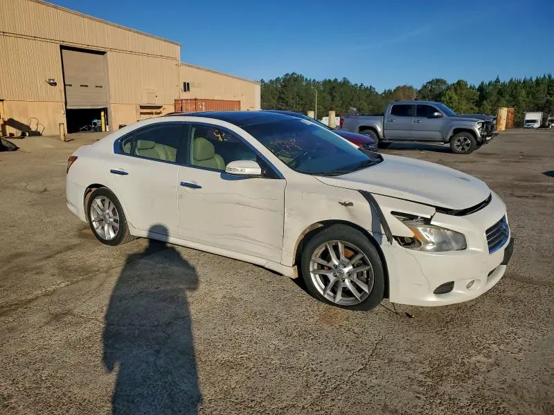 2011 NISSAN MAXIMA S  