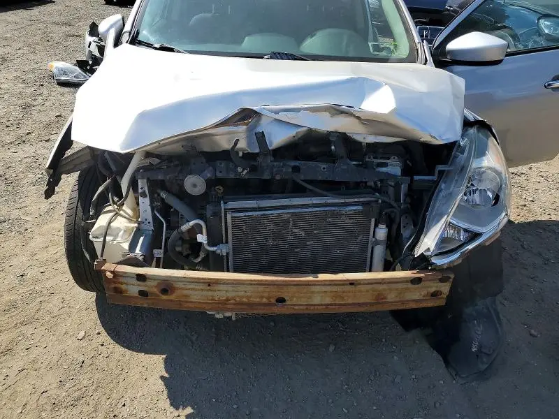 2016 NISSAN VERSA 1.6 SV  
