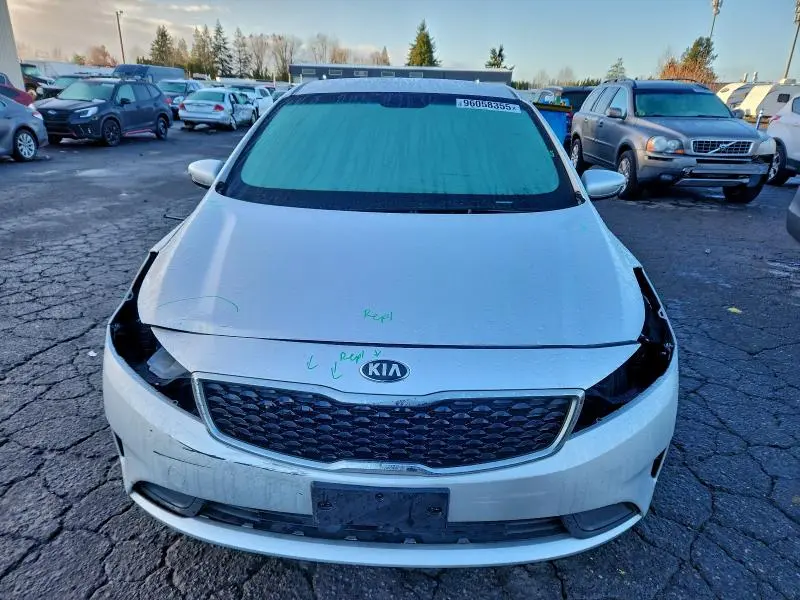 2017 KIA FORTE LX  