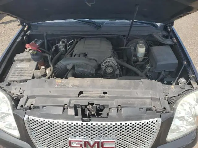 2013 GMC YUKON SLE  