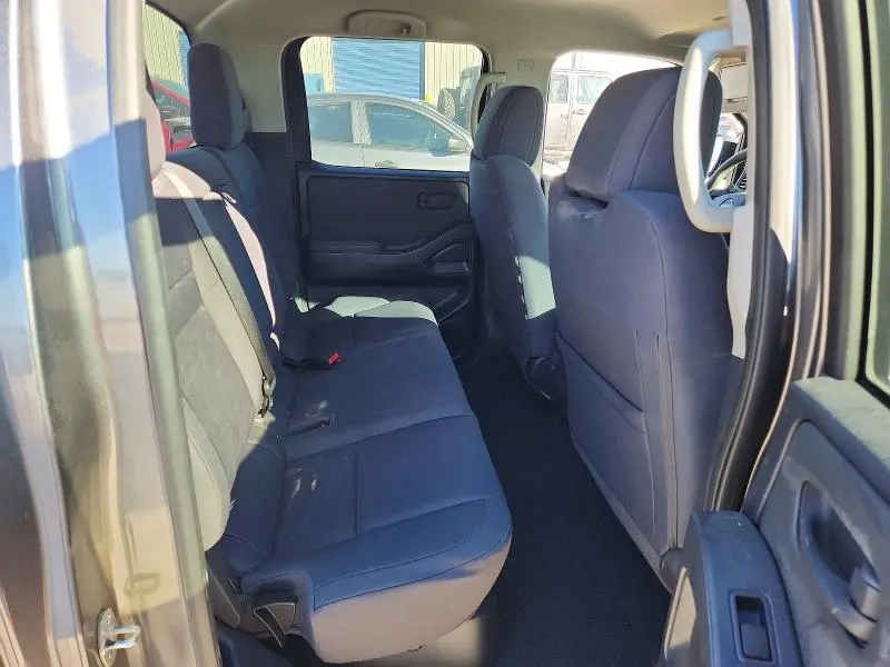 2022 NISSAN FRONTIER S  