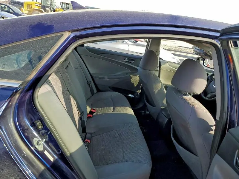 2011 HYUNDAI SONATA GLS  