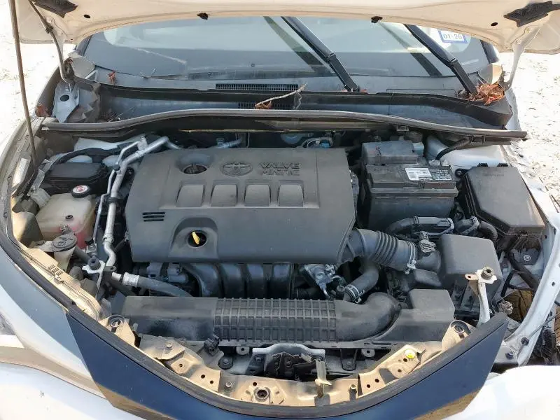 2020 TOYOTA C-HR XLE  