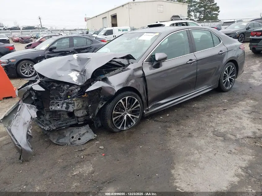 2018 TOYOTA CAMRY SE