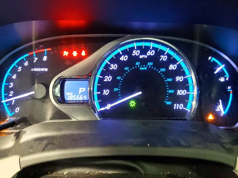 2014 TOYOTA SIENNA XLE 8-PASSENGER  