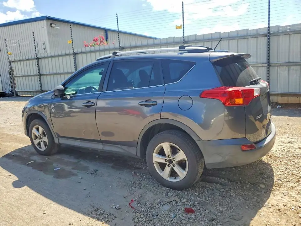 2015 TOYOTA RAV4 XLE  