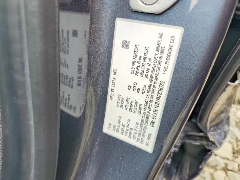 2021 TESLA MODEL 3   