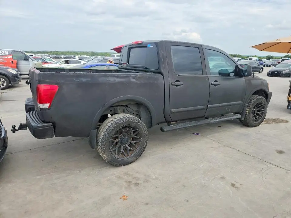2012 NISSAN TITAN SV  