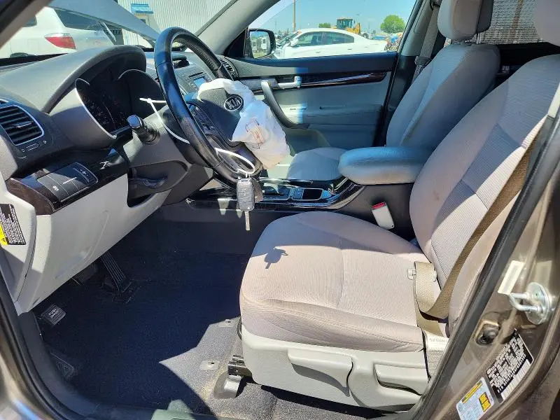 2015 KIA SORENTO LX  