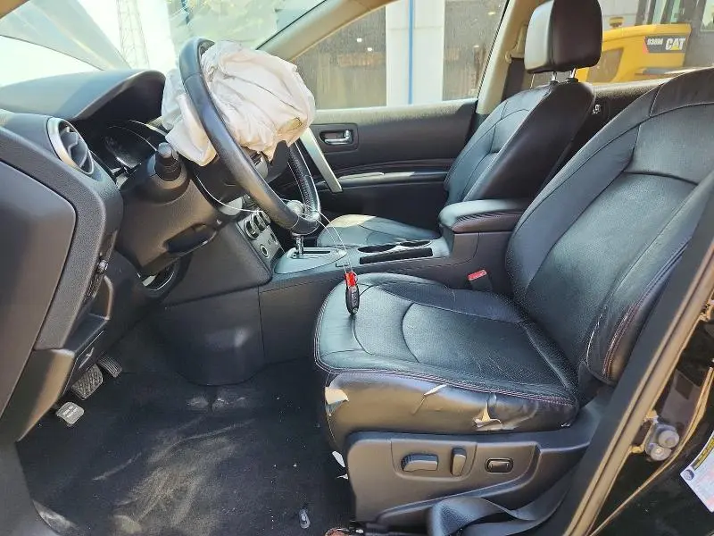 2011 NISSAN ROGUE S  
