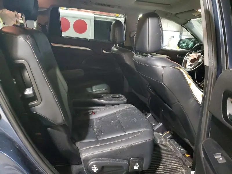 2019 TOYOTA HIGHLANDER XLE  