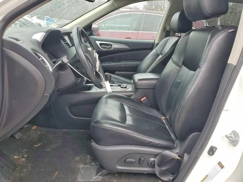 2017 NISSAN PATHFINDER SL  