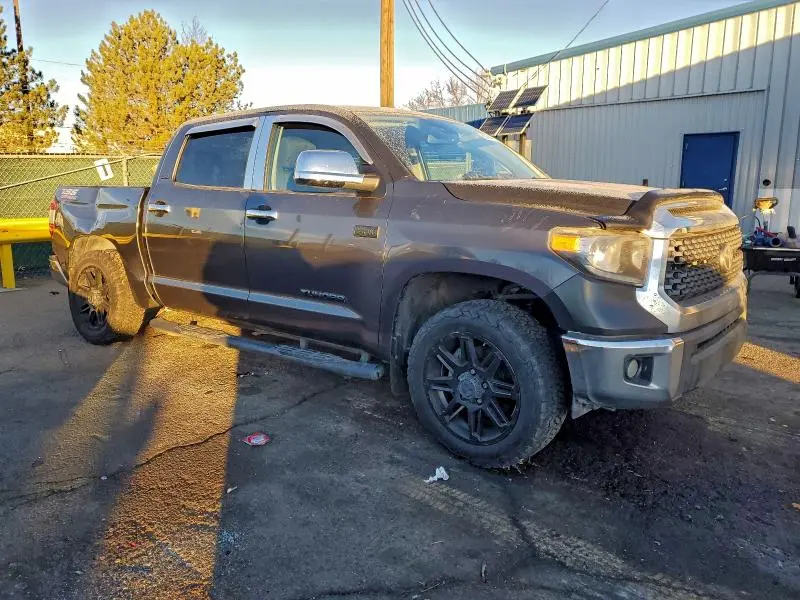 2020 TOYOTA TUNDRA CREWMAX SR5  