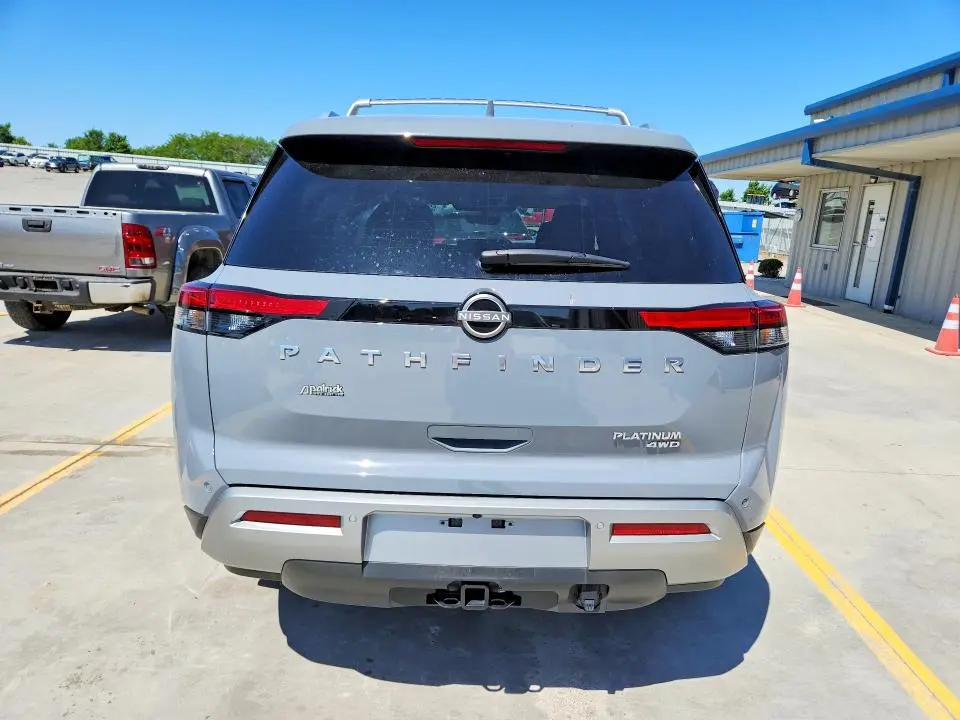 2025 NISSAN PATHFINDER PLATINUM  