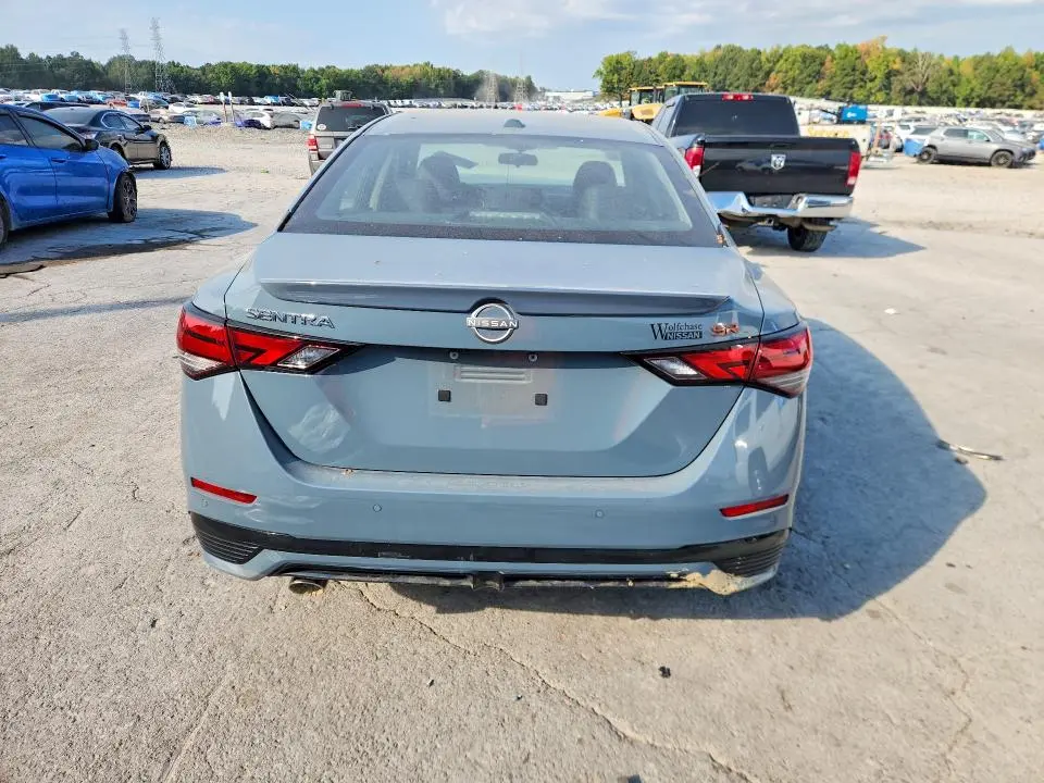 2024 NISSAN SENTRA SR  
