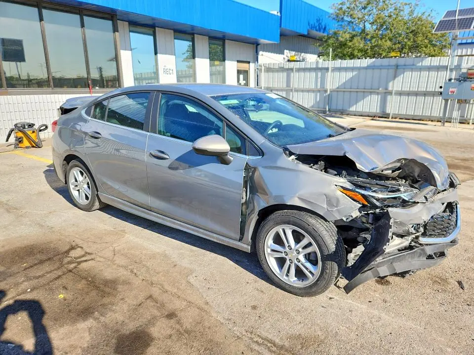 2017 CHEVROLET CRUZE LT  