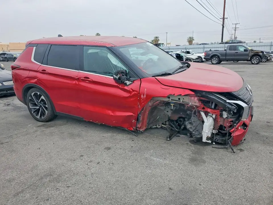 2024 MITSUBISHI OUTLANDER SE  