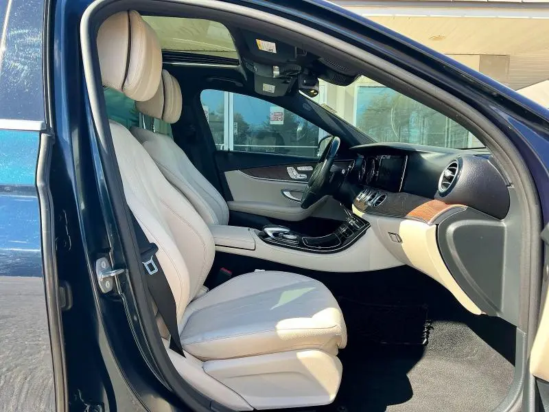 2017 MERCEDES-BENZ E 300  