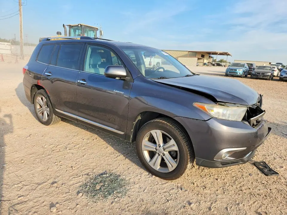 2013 TOYOTA HIGHLANDER LIMITED  