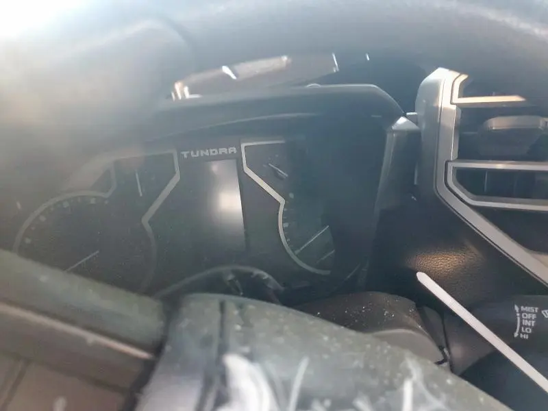 2025 TOYOTA TUNDRA CREWMAX SR5  