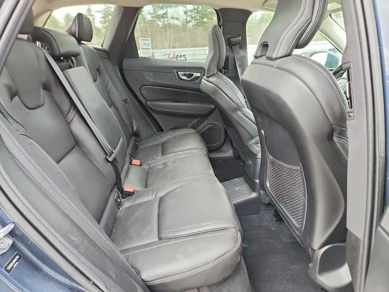 2022 VOLVO XC60 T8 RECHARGE INSCRIPTION  