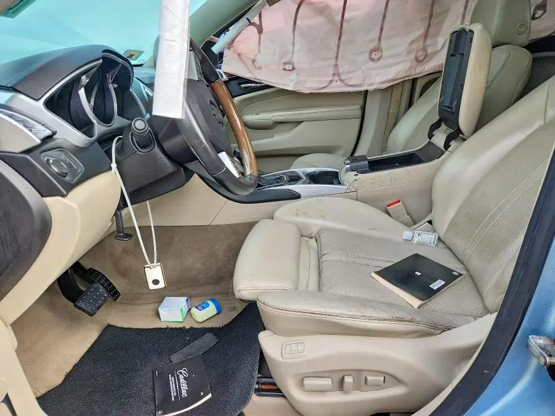 2011 CADILLAC SRX LUXURY COLLECTION  
