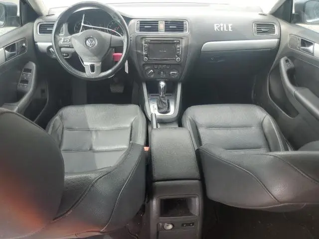 2013 VOLKSWAGEN JETTA SE  