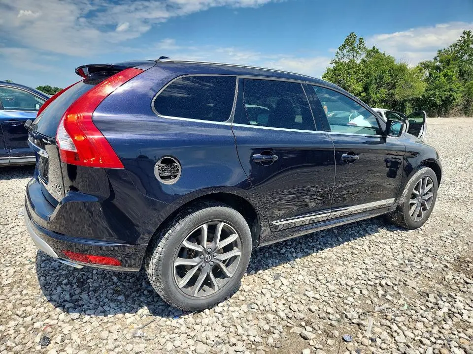 2017 VOLVO XC60 T6 DYNAMIC  